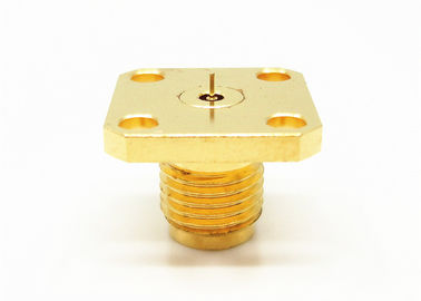 금으로 칠한 2.4mm 여성 직선 4 홀 플랜지 마운트 밀리미터 웨브 커넥터